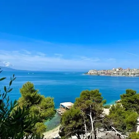 La Pausa * Sarandë